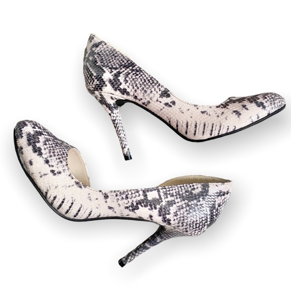 Chinese Laundry women’s snake print closed toe pump round stiletto size 6.5